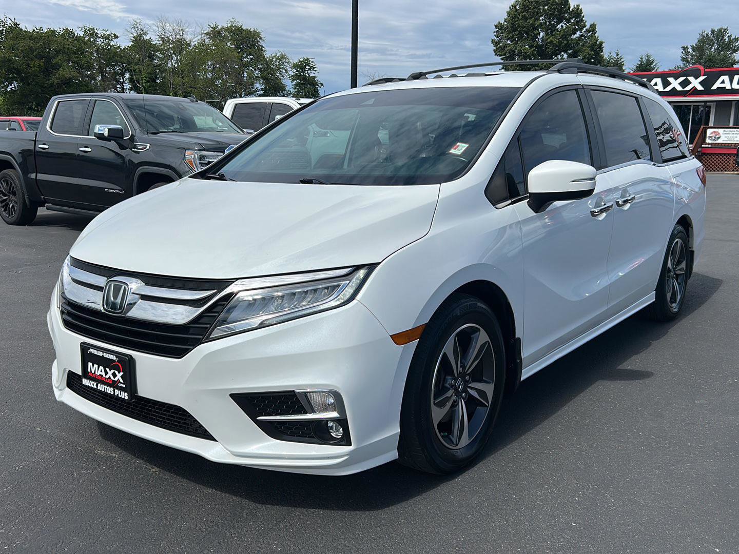 Used 2020 Honda Odyssey Touring image 3