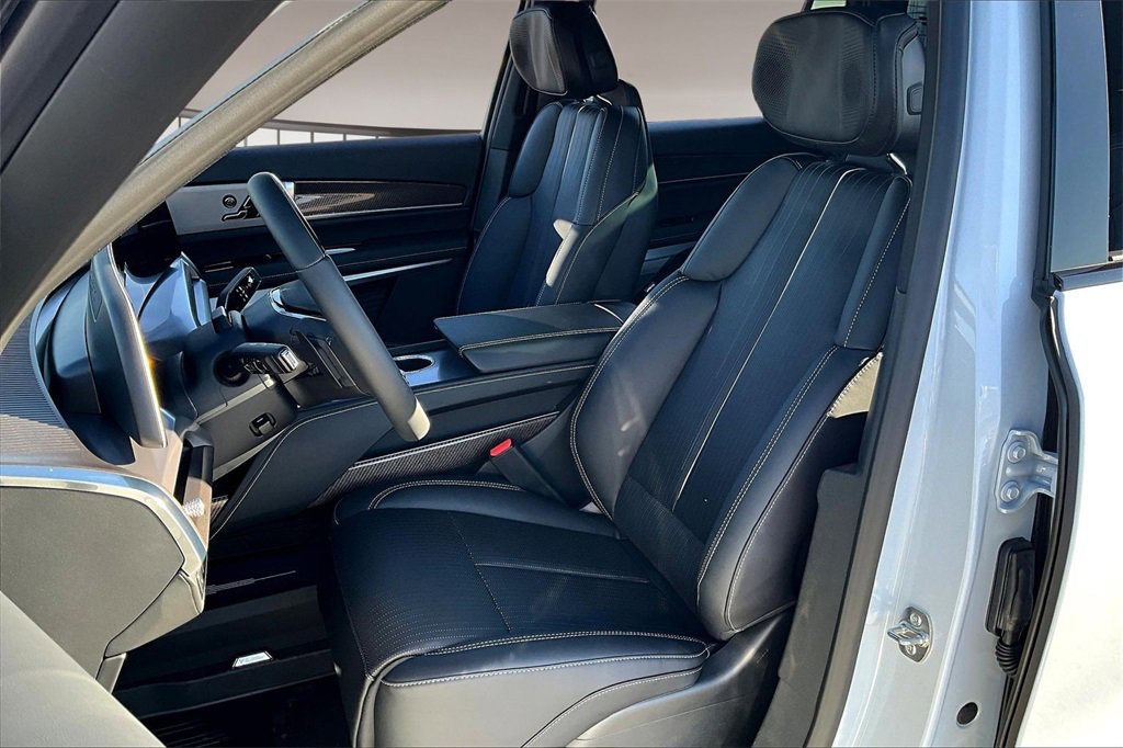 New 2026 Cadillac Vistiq Sport image 8