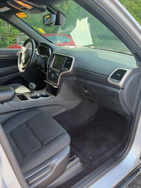 Used 2015 Jeep Grand Cherokee Laredo w/ Quick Order Package 23E AWD/4WD image 21