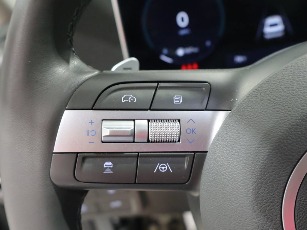 Used 2025 Hyundai Sonata SEL FWD image 32