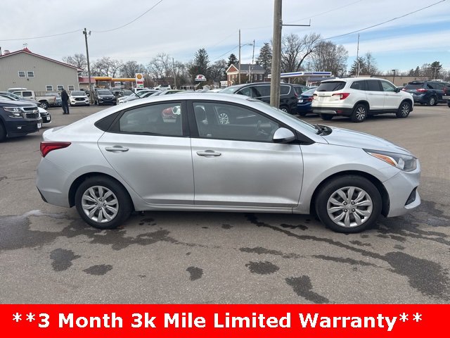Used 2021 Hyundai Accent SE image 2