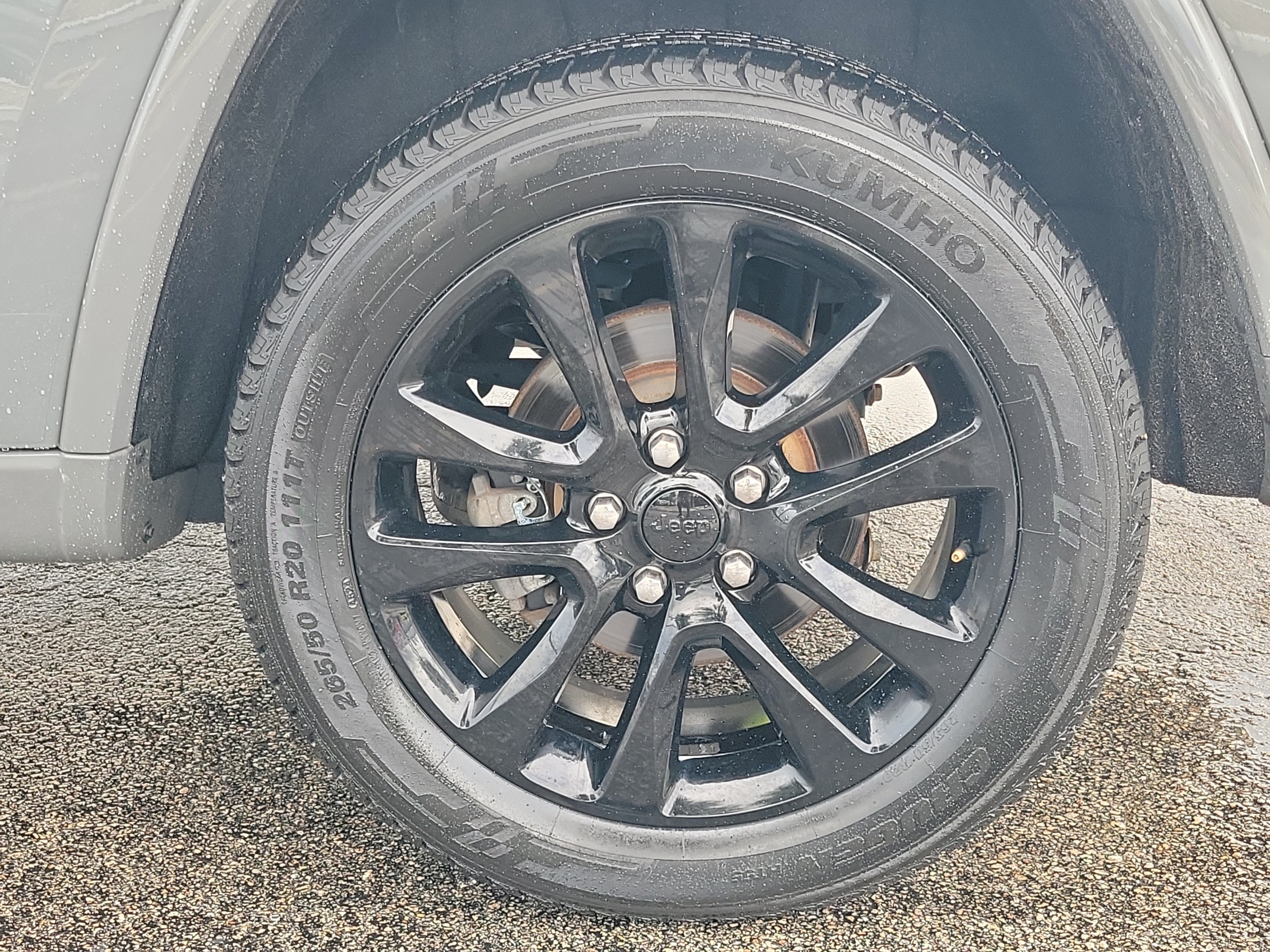 Used 2020 Jeep Grand Cherokee Altitude AWD/4WD image 9