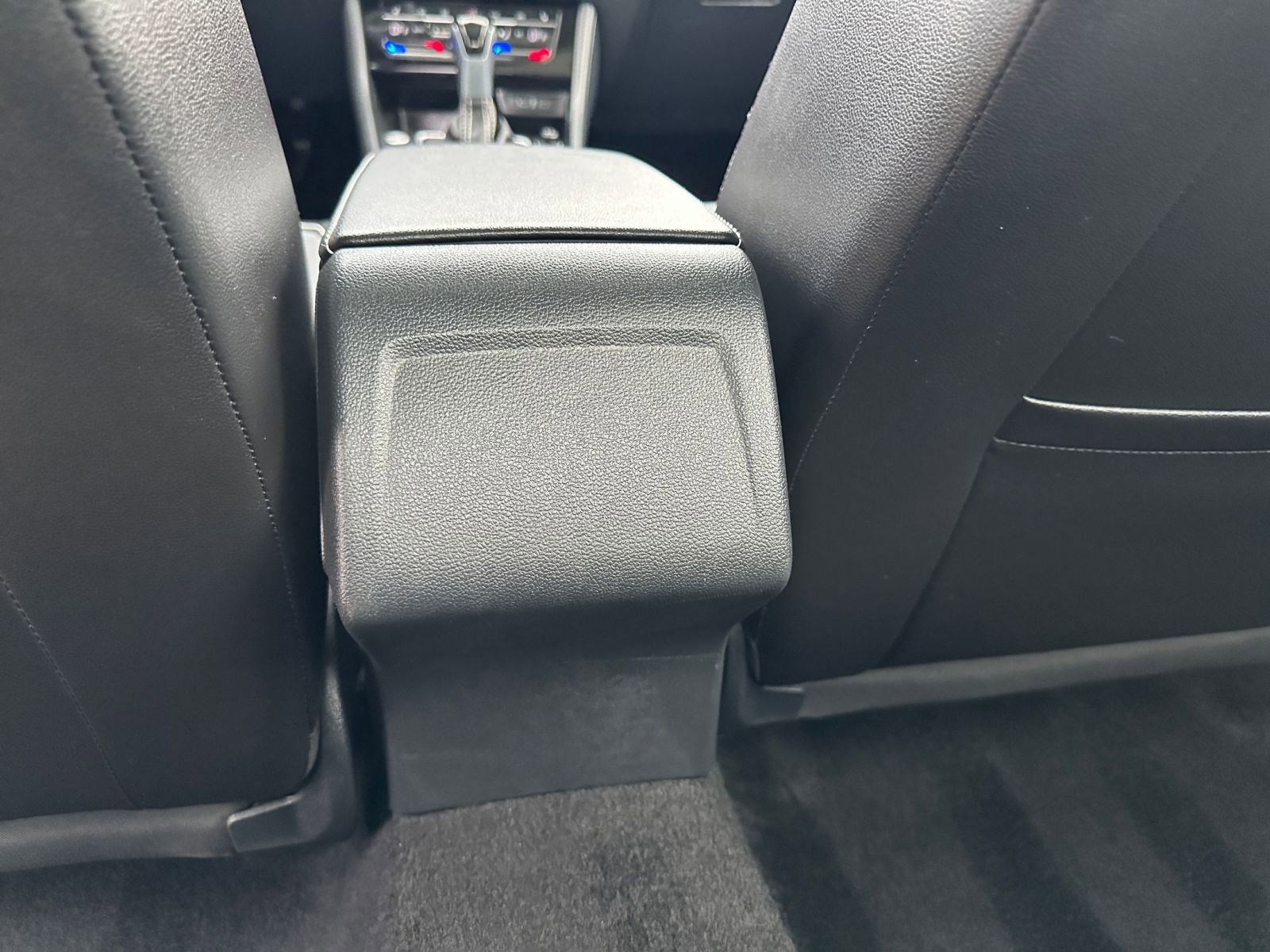 Used 2025 Volkswagen Jetta SE image 24