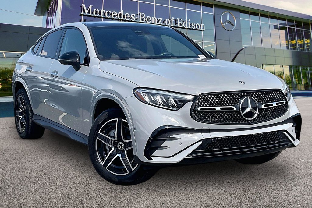 Certified 2025 Mercedes-Benz GLC 300 4MATIC w/ AMG Line image 1