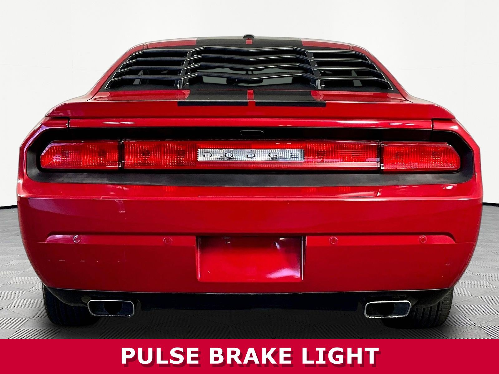 Used 2013 Dodge Challenger R/T RWD image 5