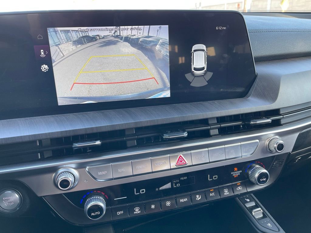 Used 2024 Kia Telluride EX w/ EX Captain's Chair Package image 9