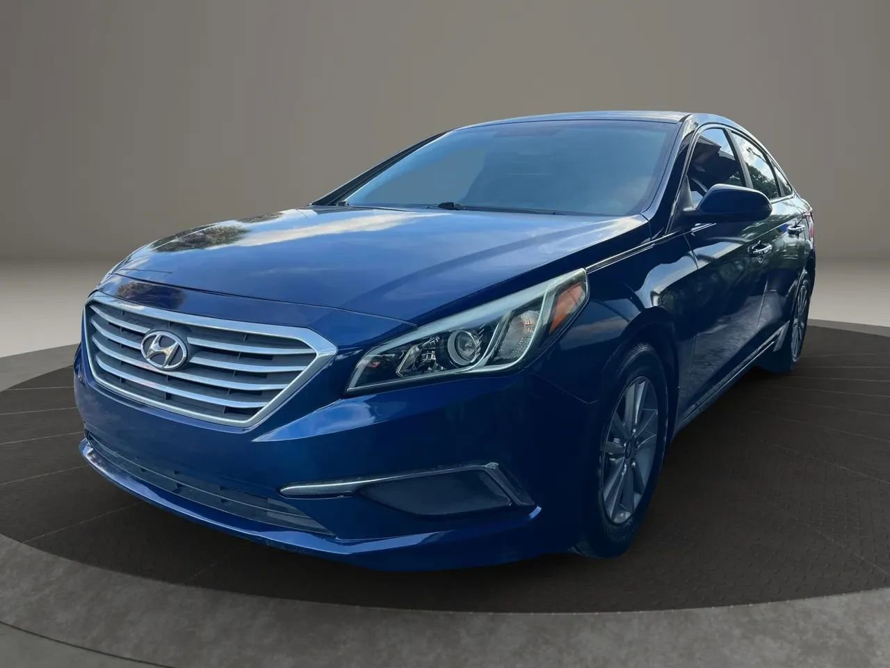 Used 2015 Hyundai Sonata SE w/ Option Group 09 FWD image 5