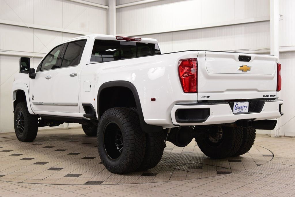 New 2026 Chevrolet Silverado 3500 High Country w/ High Country Premium Package AWD/4WD image 6