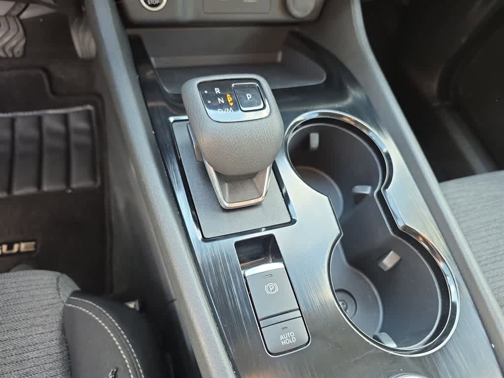 Used 2023 Nissan Rogue SV AWD/4WD image 23