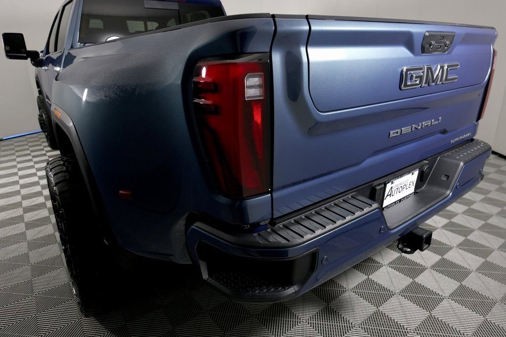 Used 2025 GMC Sierra 3500 Denali Ultimate AWD/4WD image 52