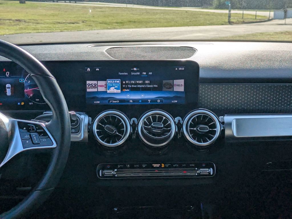 Used 2024 Mercedes-Benz GLB 250 image 21