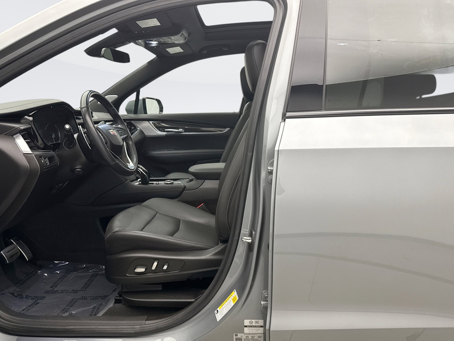 Used 2023 Cadillac XT6 Sport image 11