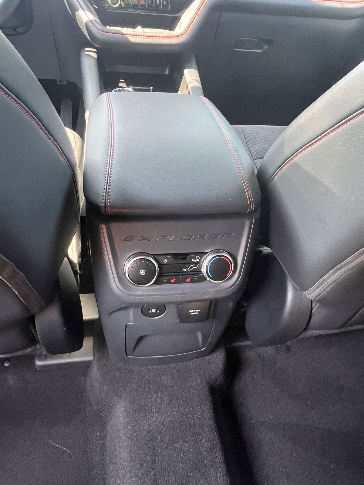 Used 2025 Ford Explorer ST AWD/4WD image 32