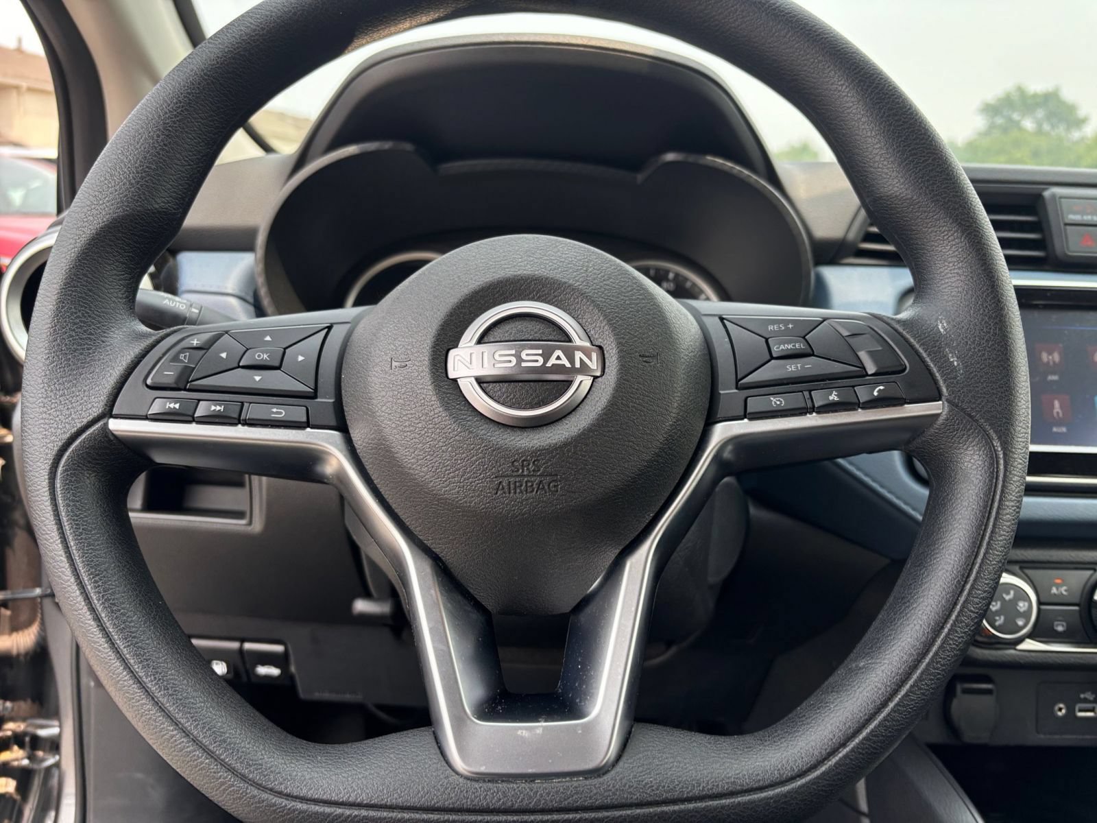 Used 2025 Nissan Versa SV FWD image 25