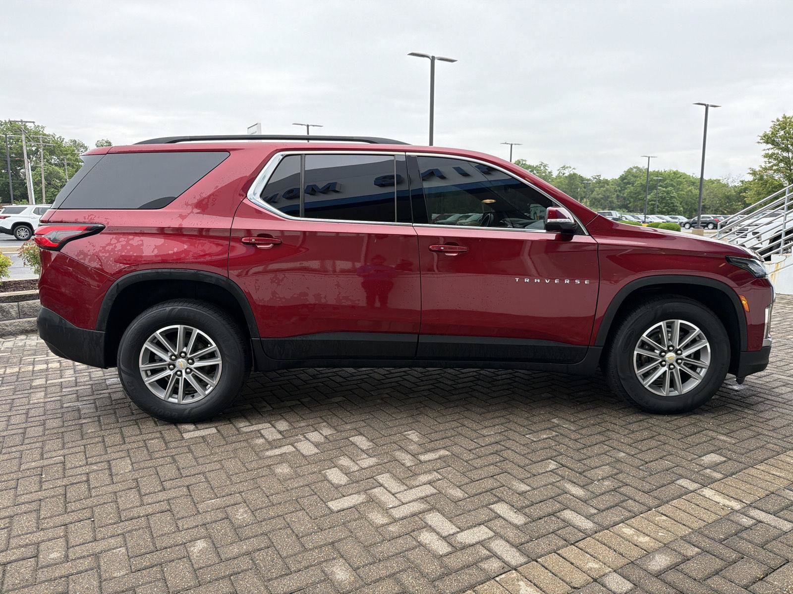 Used 2022 Chevrolet Traverse LT AWD/4WD image 6
