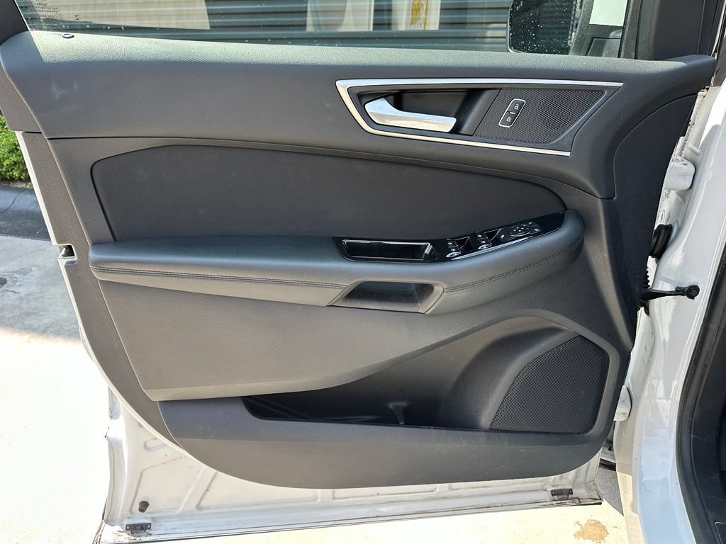 Used 2019 Ford Edge SEL FWD image 15