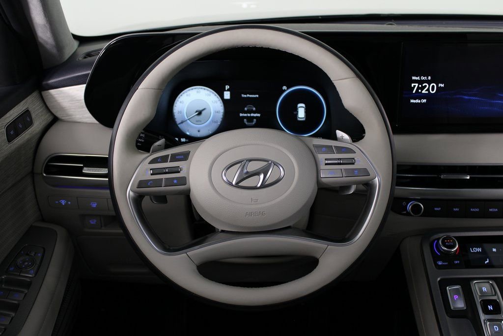 Used 2023 Hyundai Palisade Calligraphy image 18