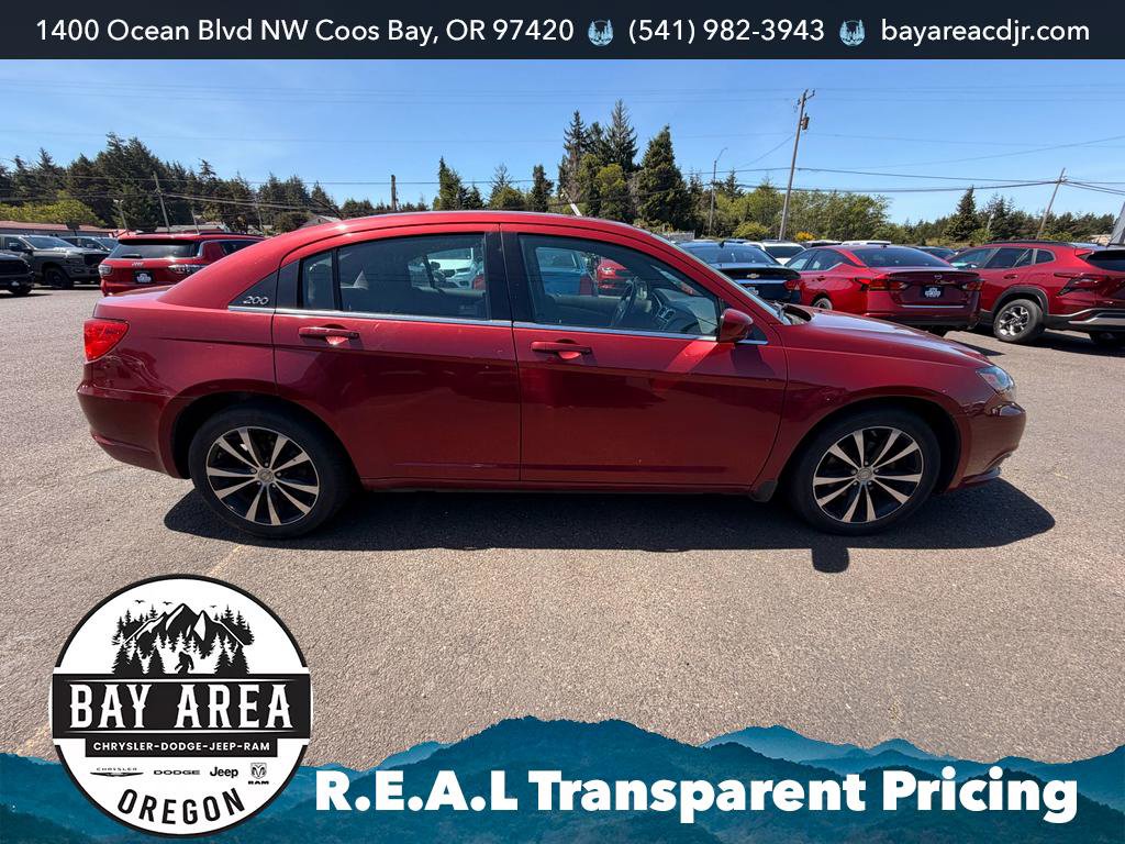 Used 2012 Chrysler 200 Touring FWD image 7