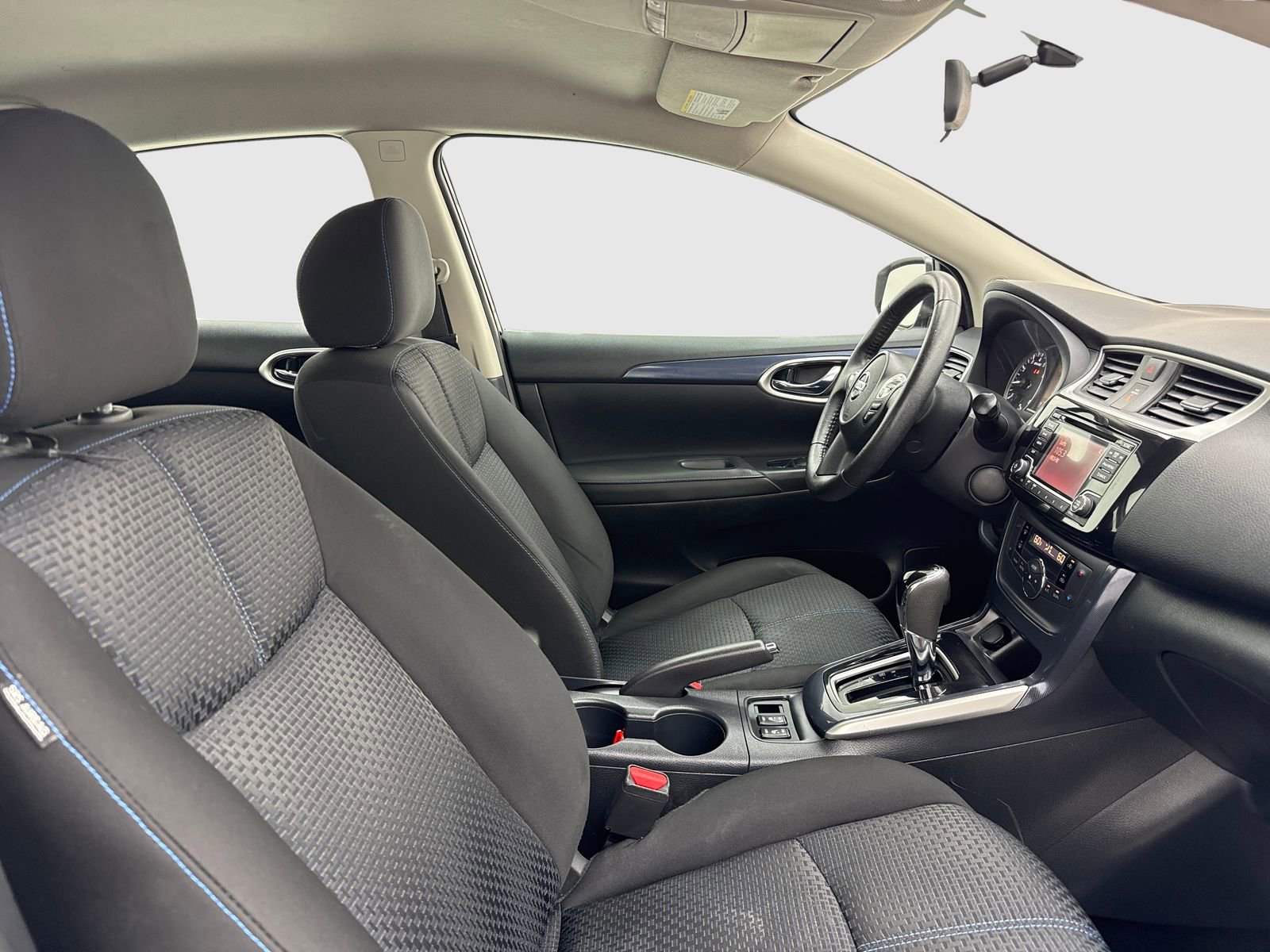 Used 2018 Nissan Sentra SR w/ SR Midnight Edition Package image 40