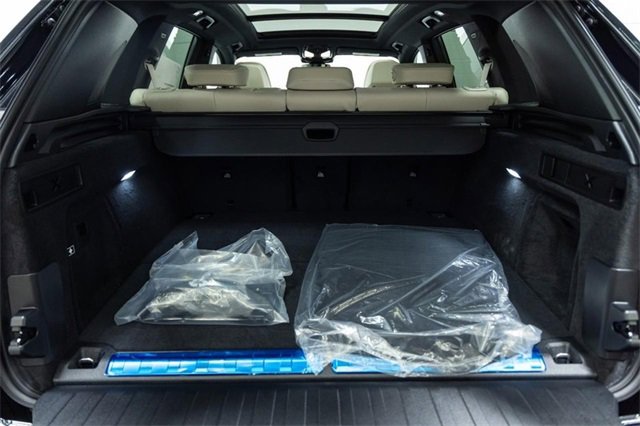 New 2026 BMW X5 xDrive50e w/ Climate Comfort Package image 13