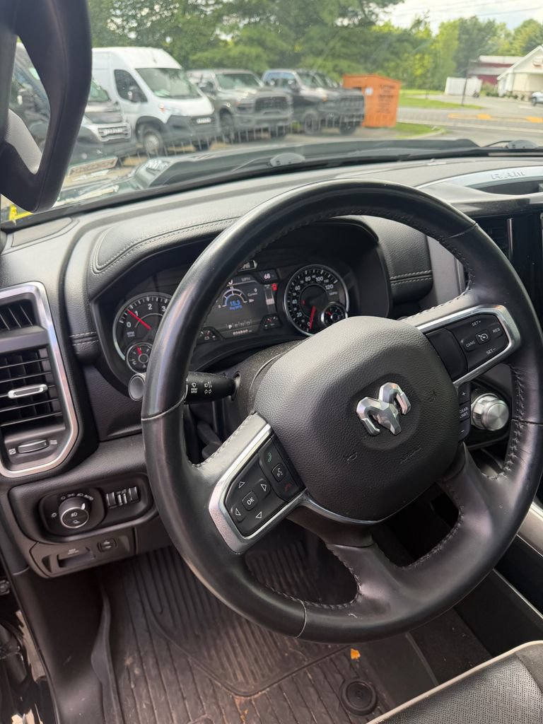 Used 2022 RAM 1500 Laramie AWD/4WD image 10