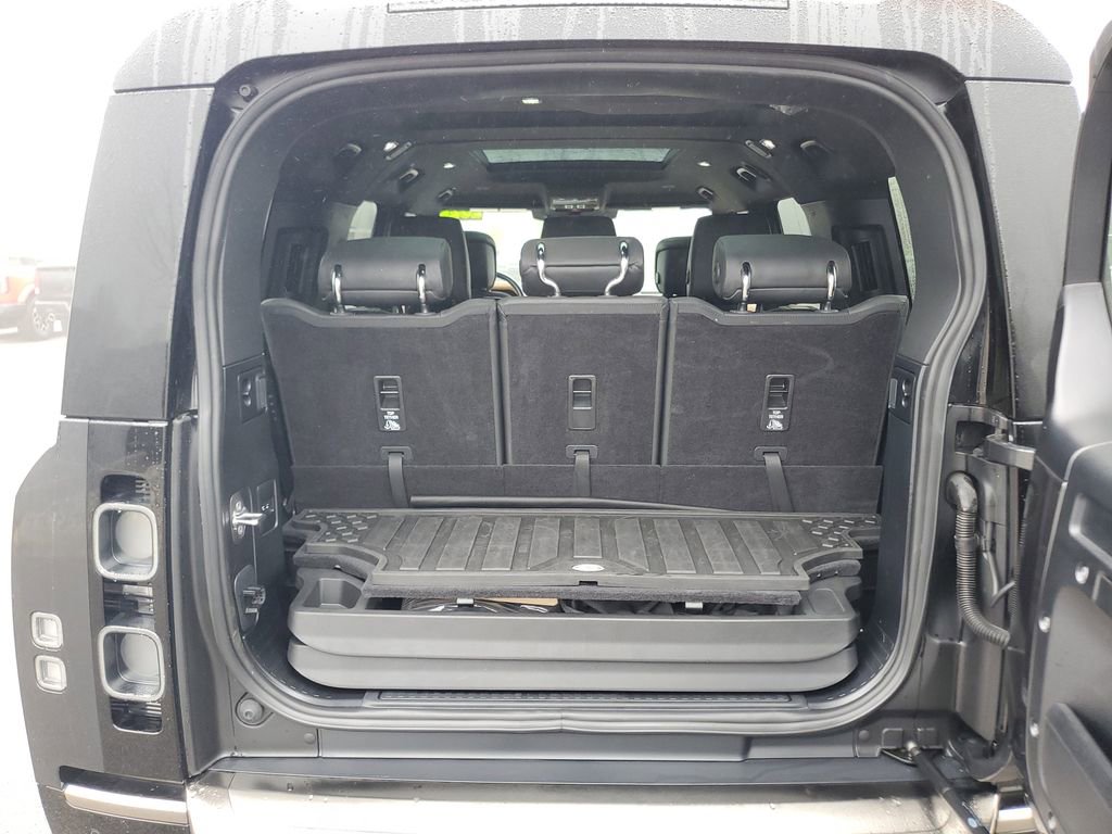 Certified 2024 Land Rover Defender 130 X AWD/4WD image 33