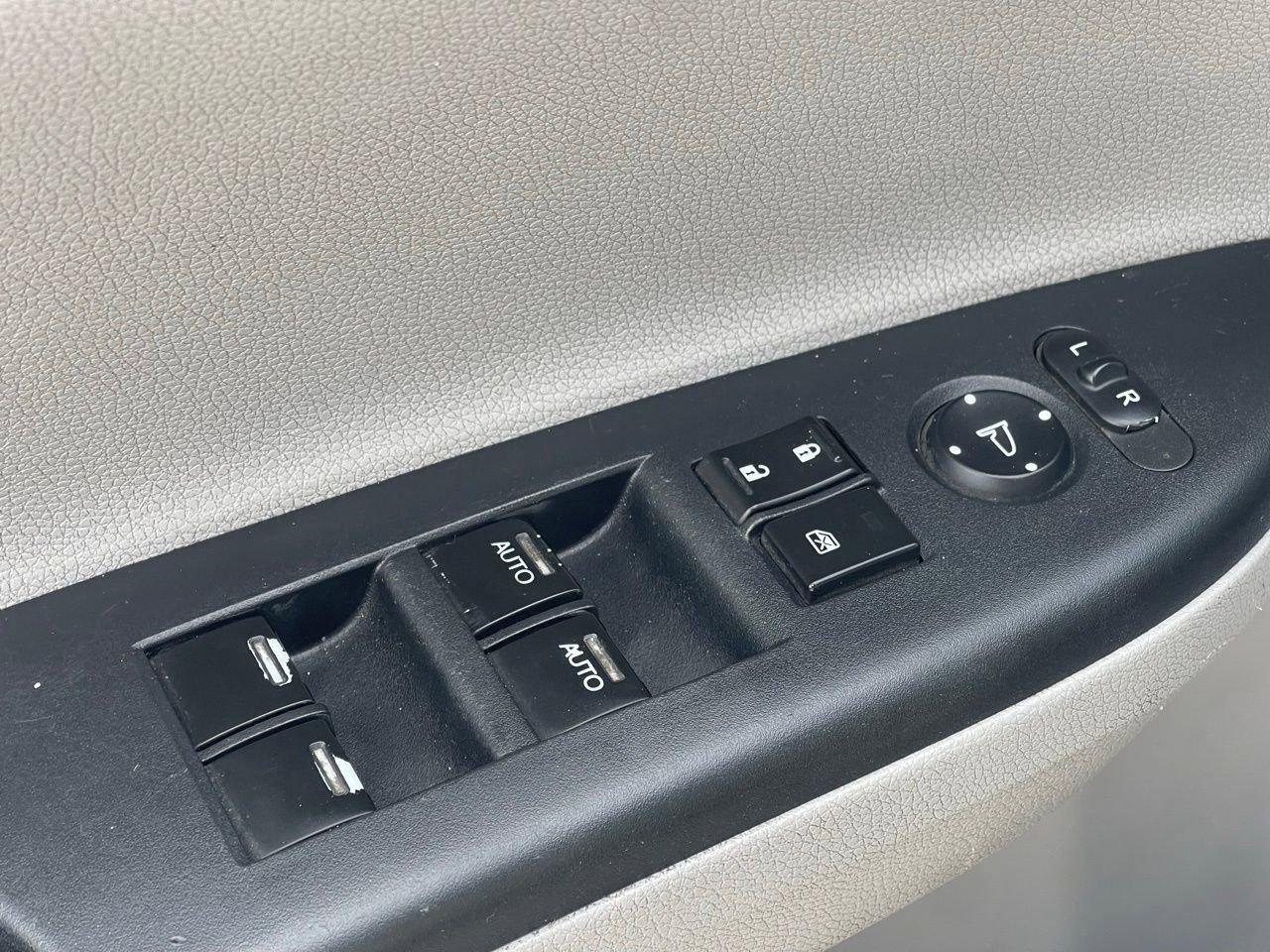Used 2014 Honda Accord EX-L image 8