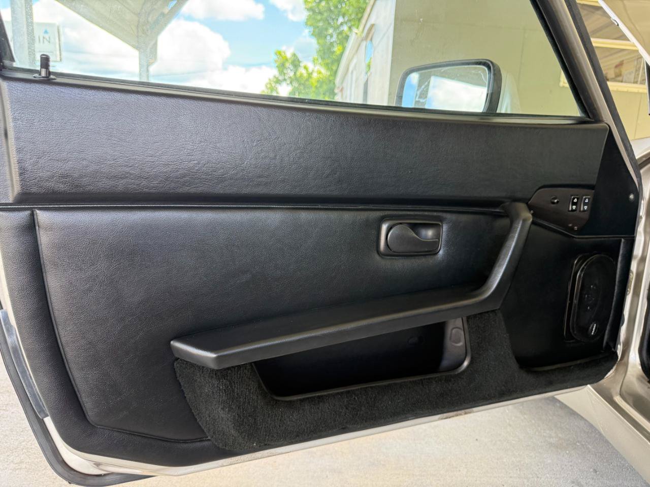Used 1988 Porsche 944 Coupe RWD image 70