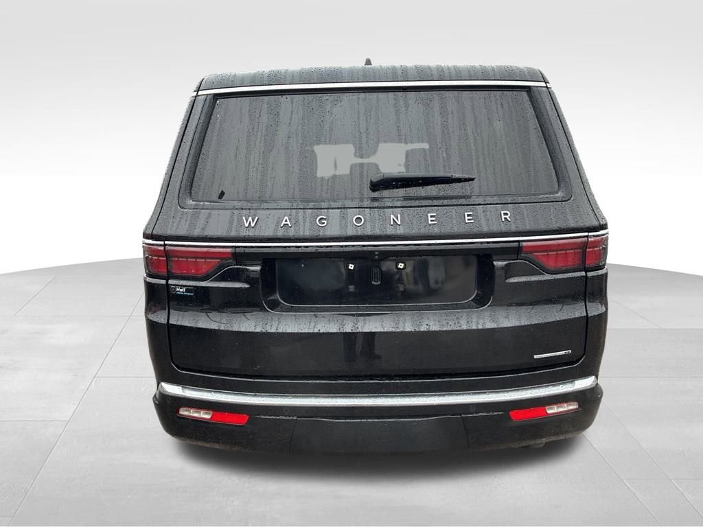 Used 2024 Jeep Wagoneer Series II w/ Flexible Seating Group image 4