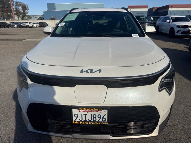 Used 2023 Kia Niro Wave FWD image 2