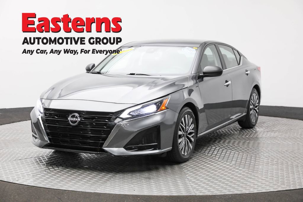 Used 2024 Nissan Altima 2.5 SV