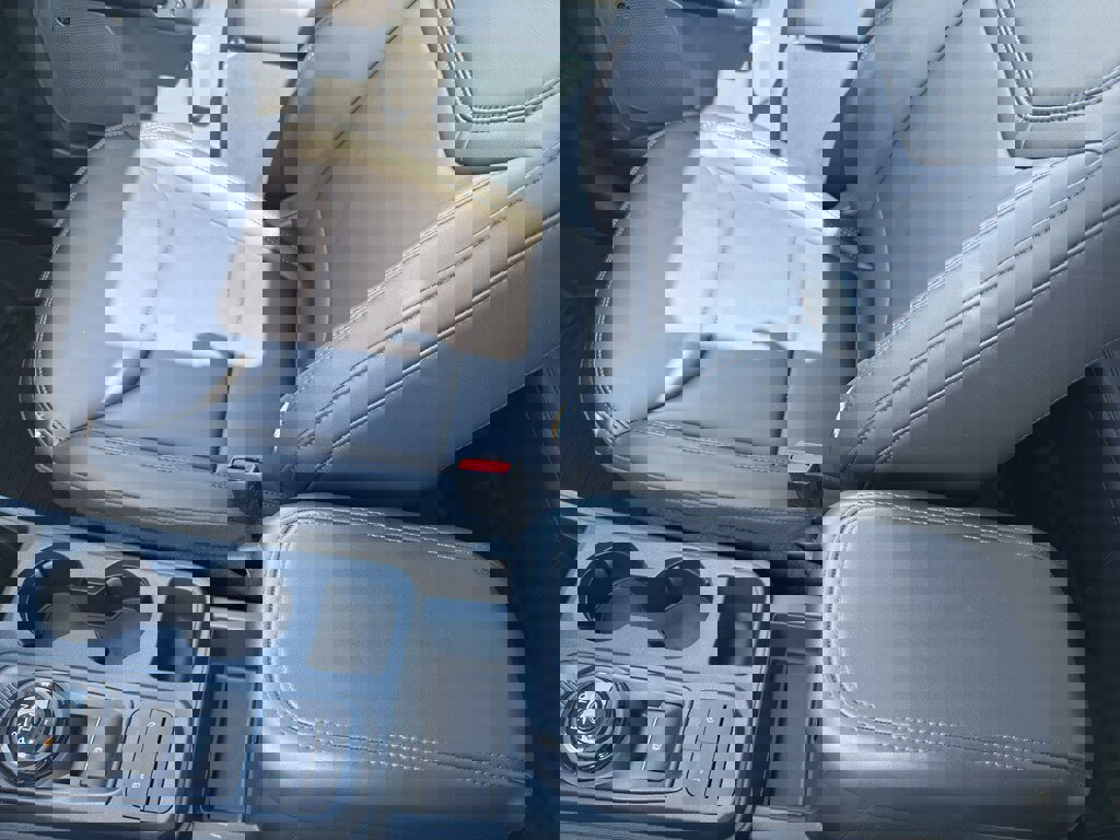 New 2025 Ford Maverick Lariat w/ Black Appearance Package image 30