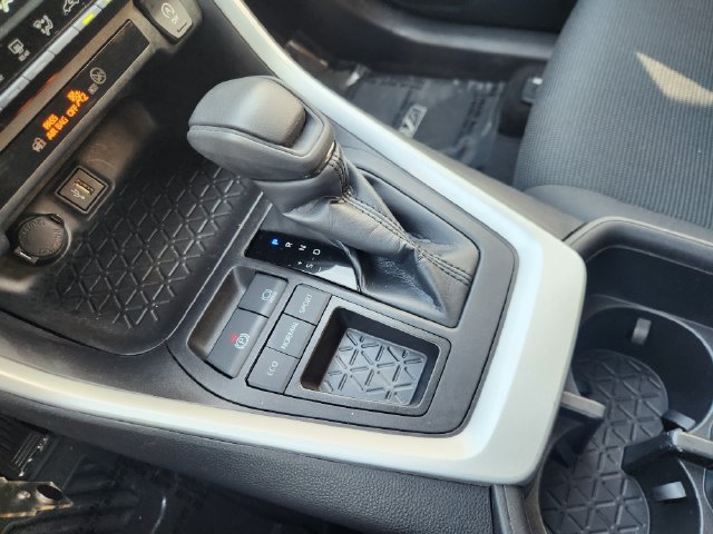 Certified 2024 Toyota RAV4 LE FWD image 18