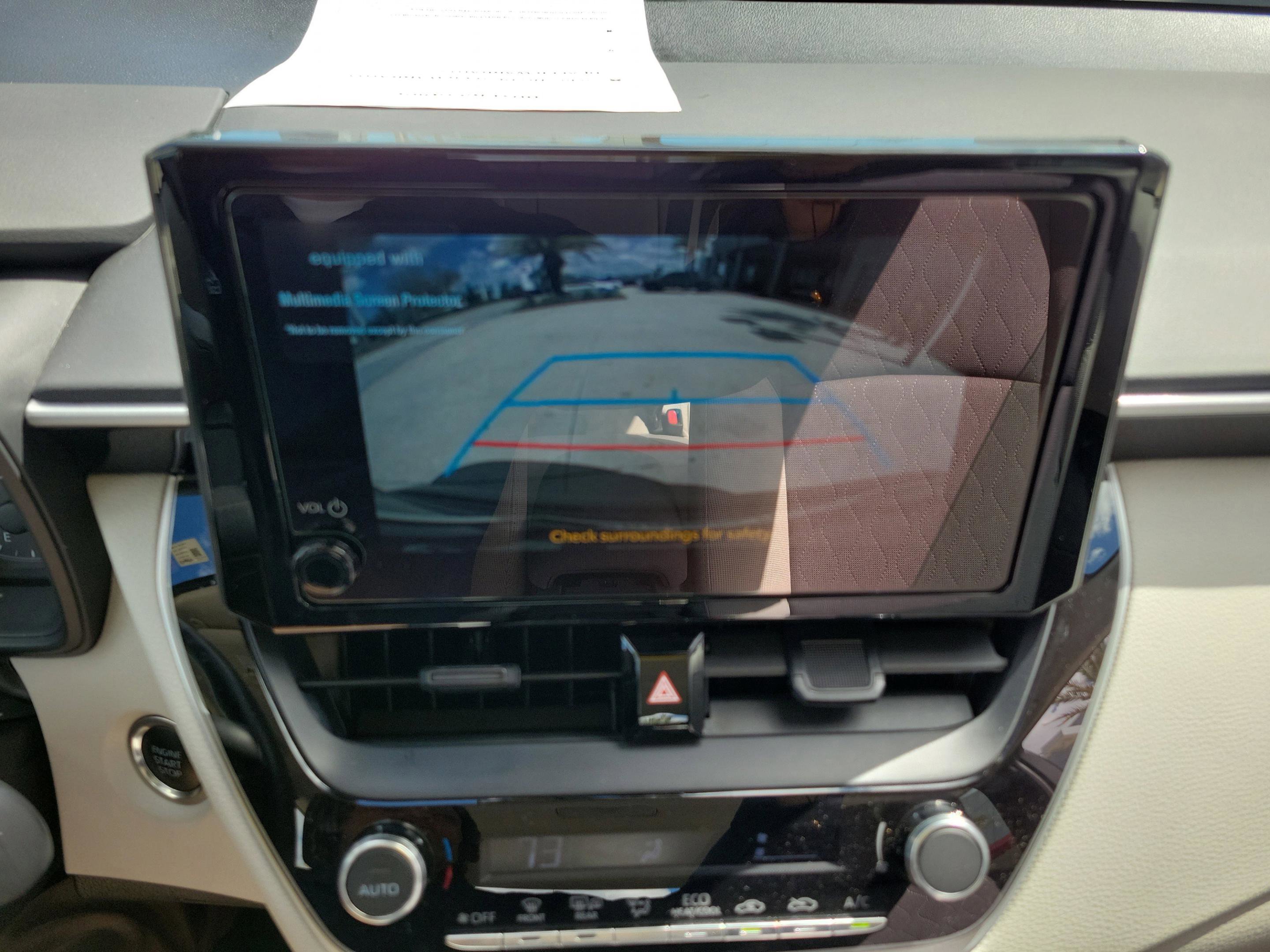 Used 2025 Toyota Corolla LE w/ Convenience Package image 11