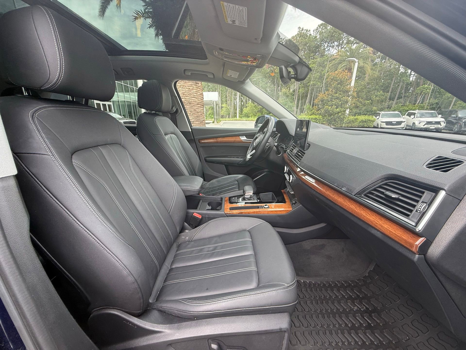 Used 2023 Audi Q5 2.0T Premium w/ Convenience Package AWD/4WD image 19