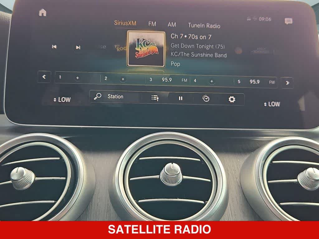 Used 2021 Mercedes-Benz GLC 300 image 27