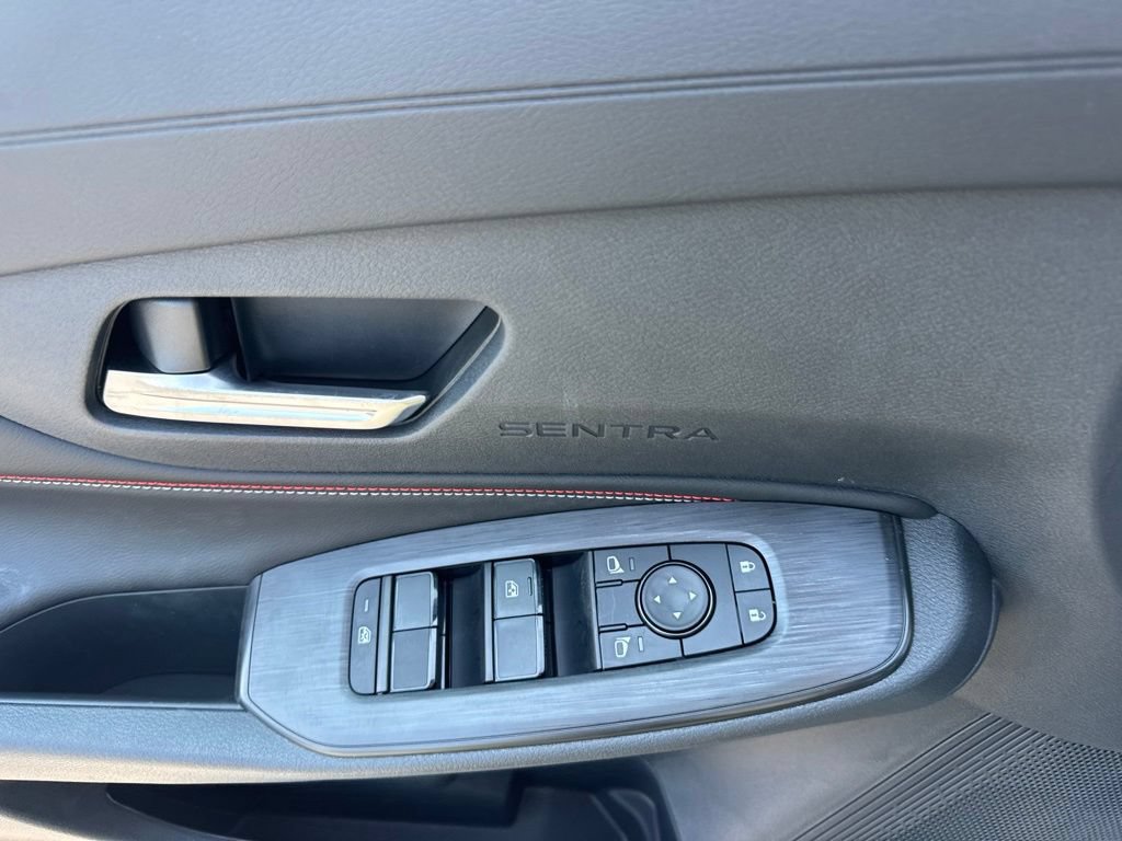 New 2026 Nissan Sentra SR w/ Floor Mat Package FWD image 8