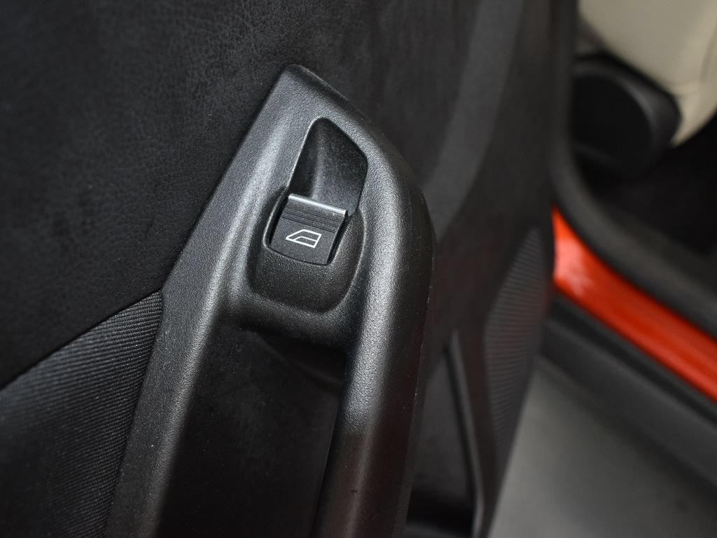 Used 2018 Ford Focus Titanium FWD image 11