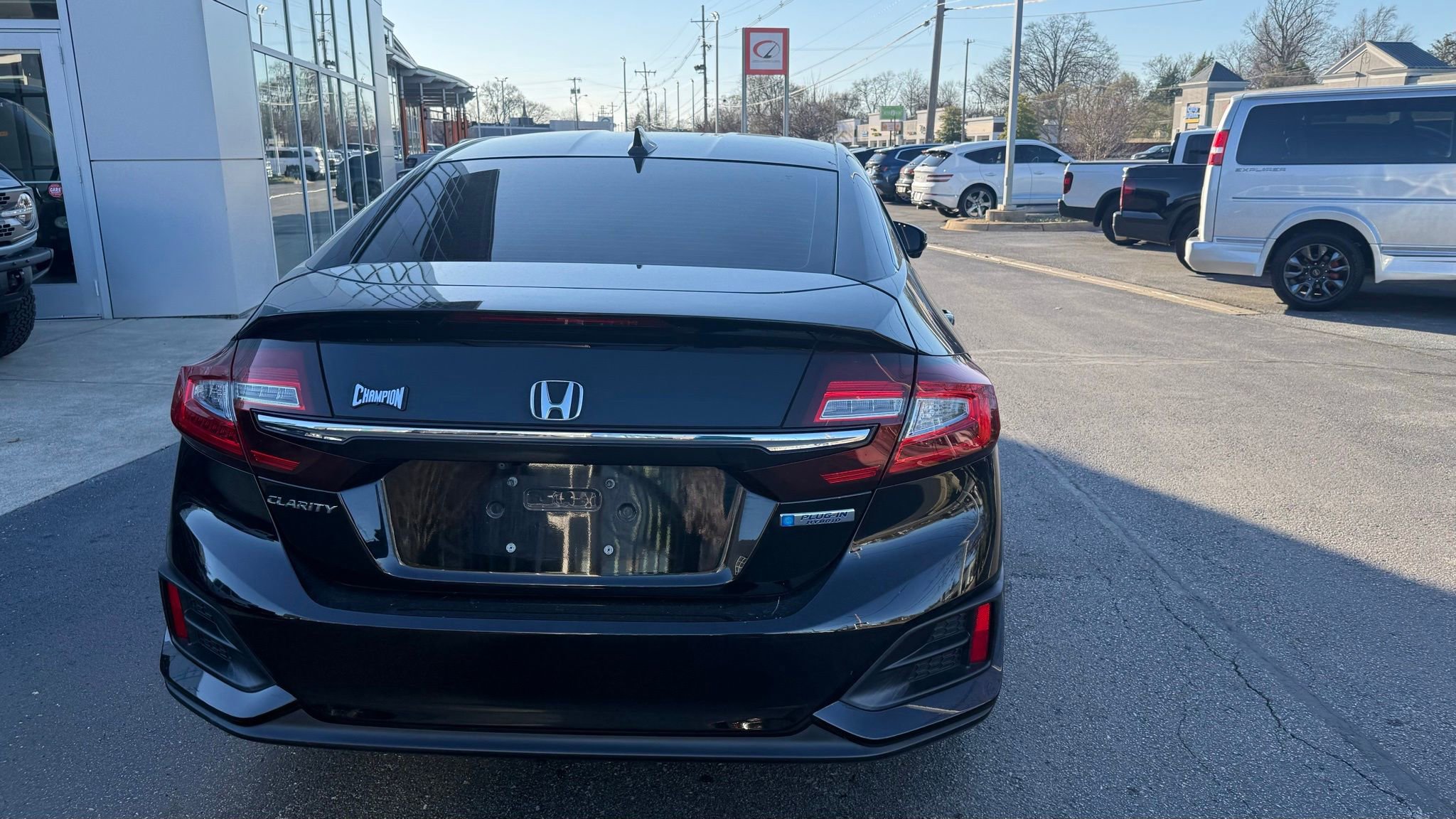 Used 2018 Honda Clarity Plug-In Hybrid image 3