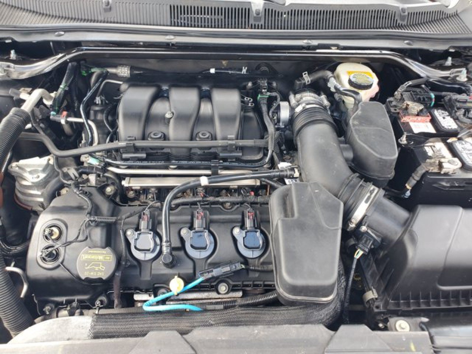 Used 2014 Ford Taurus SE FWD image 32