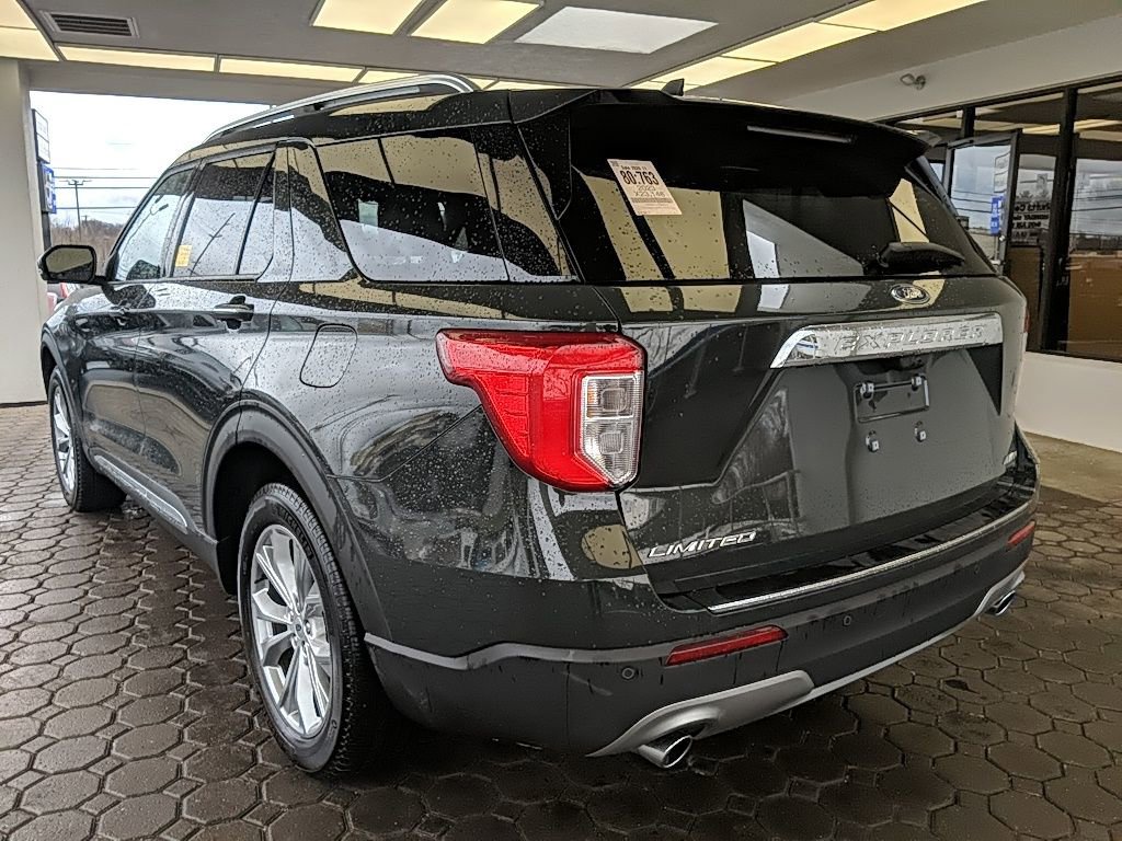 Used 2023 Ford Explorer Limited w/ Equipment Group 301A image 9