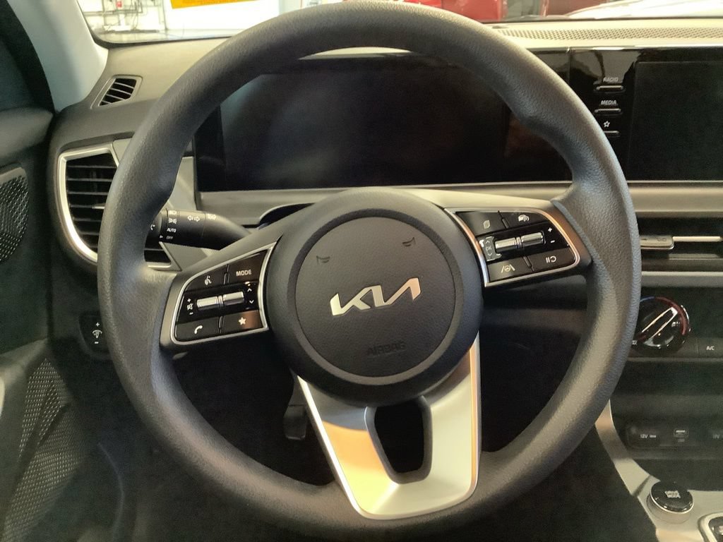 Certified 2024 Kia Seltos LX AWD/4WD image 7