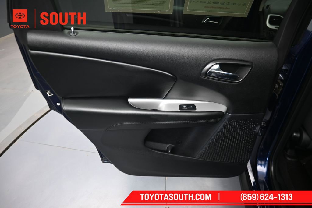Used 2018 Dodge Journey SE w/ Connectivity Group FWD image 27