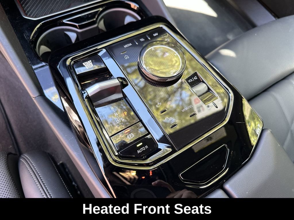 Used 2025 BMW 530i xDrive w/ Premium Package image 25