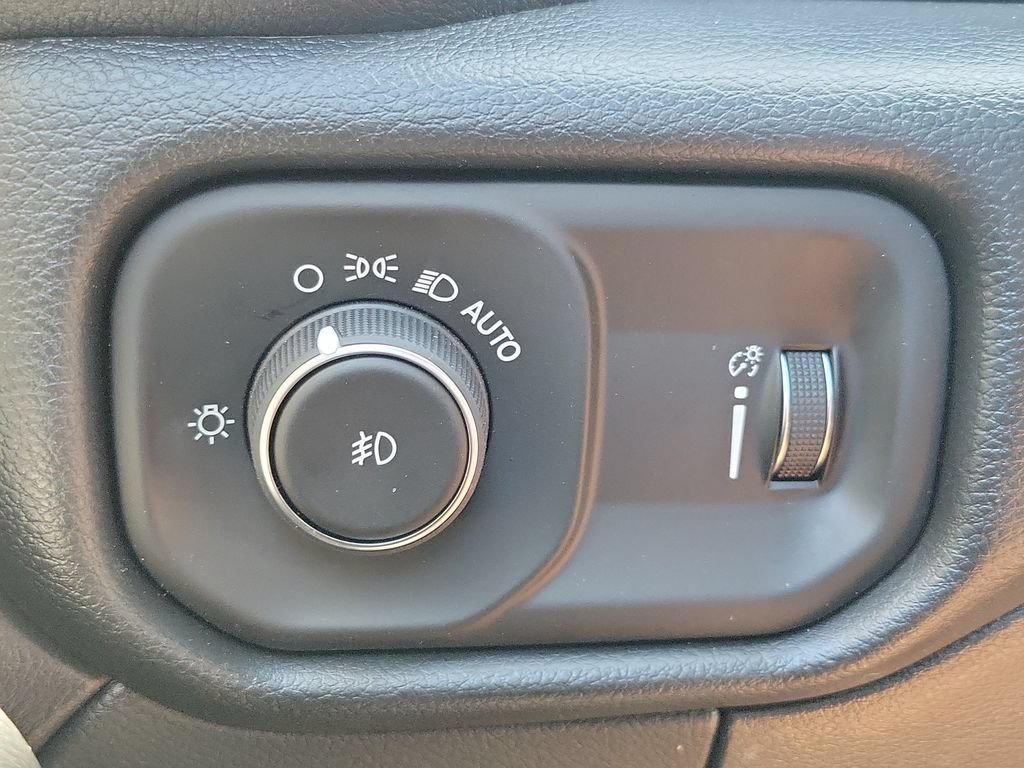 New 2027 RAM 5500 Tradesman AWD/4WD image 25