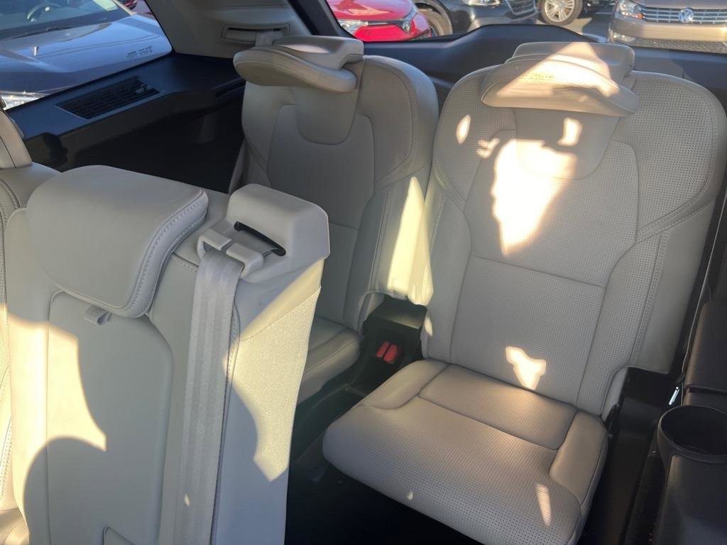 Used 2017 Volvo XC90 T6 Inscription w/ Vision Package AWD/4WD image 17