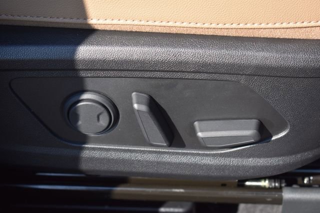 New 2025 Kia Sorento SX Prestige w/ Olive Brown Leather Package image 13