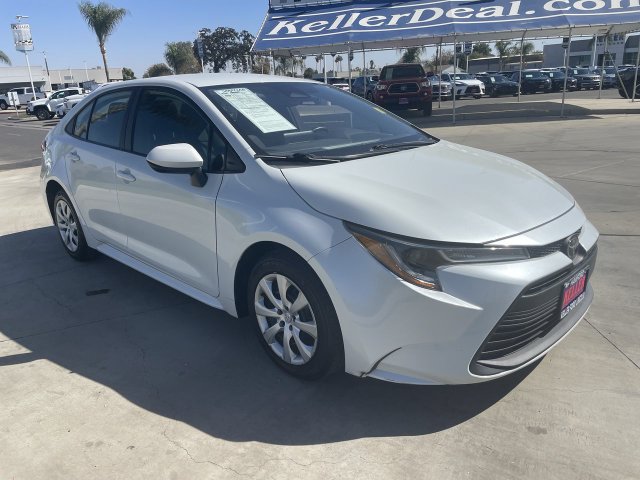 Used 2024 Toyota Corolla LE FWD image 2