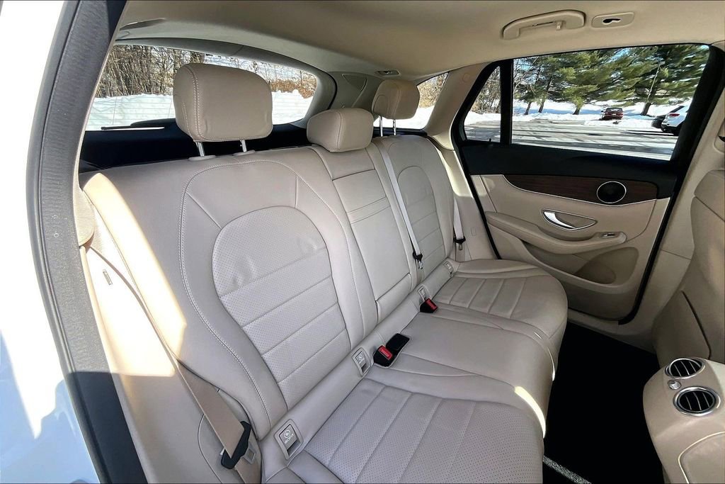 Certified 2022 Mercedes-Benz GLC 300 4MATIC image 29