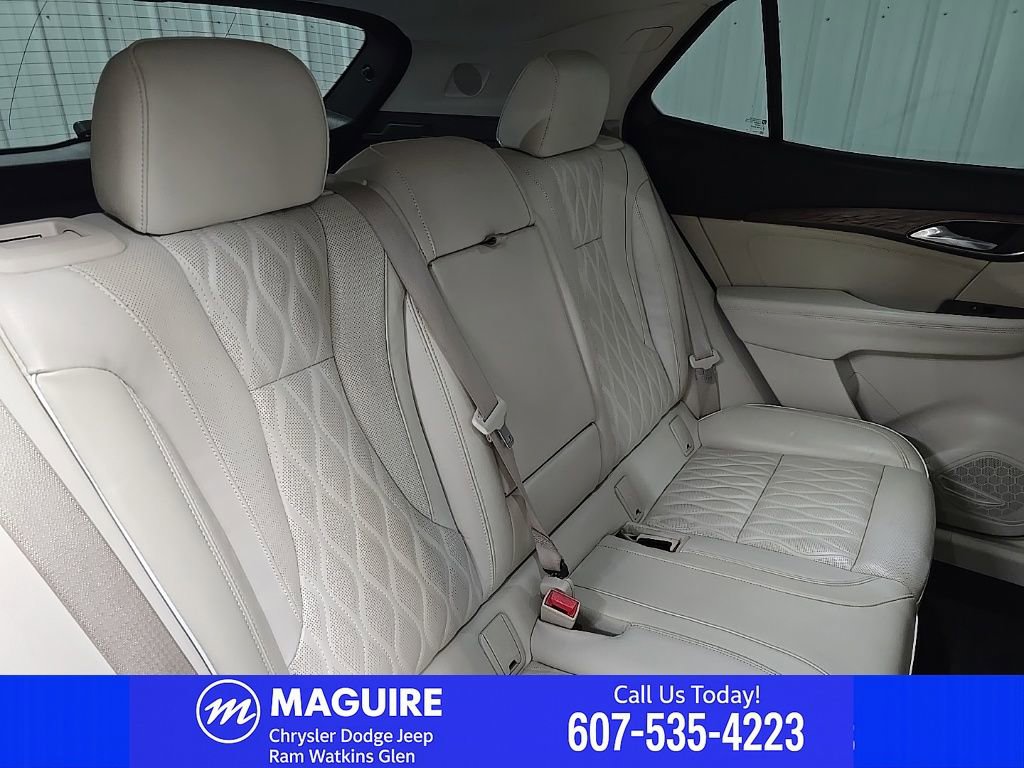 Used 2021 Buick Envision Avenir w/ Technology Package II FWD image 20